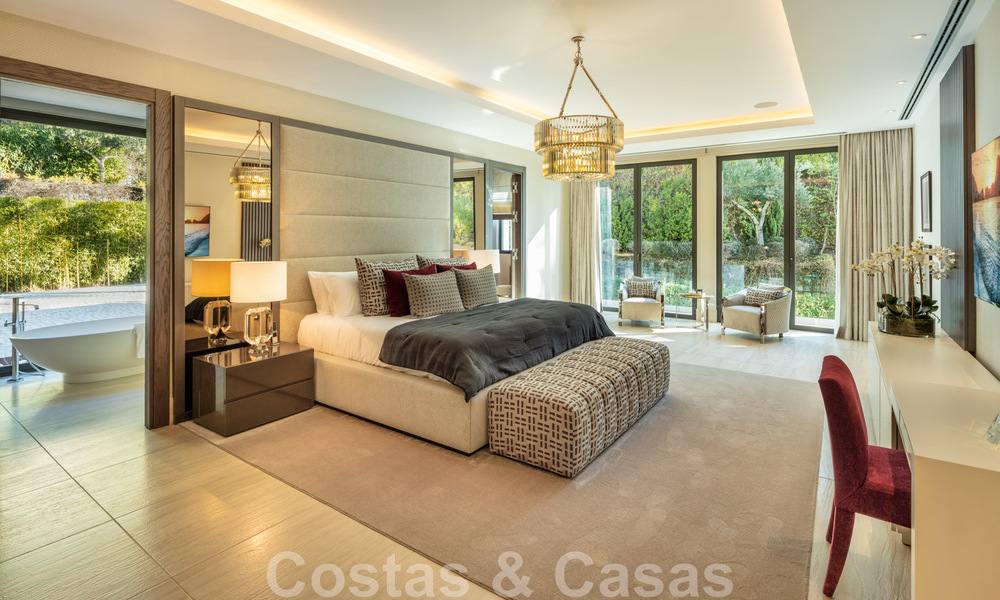 Villa de luxe contemporaine et moderne à vendre dans un style de resort avec vue panoramique sur la mer à Cascada de Camojan à Marbella 42085