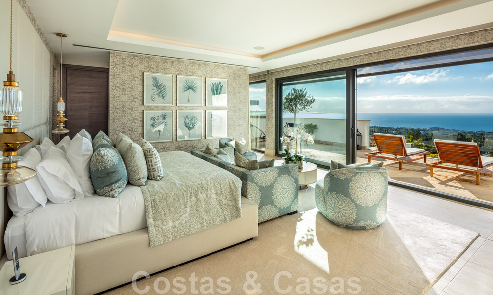 Villa de luxe contemporaine et moderne à vendre dans un style de resort avec vue panoramique sur la mer à Cascada de Camojan à Marbella 42087