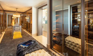 Villa de luxe contemporaine et moderne à vendre dans un style de resort avec vue panoramique sur la mer à Cascada de Camojan à Marbella 42093 