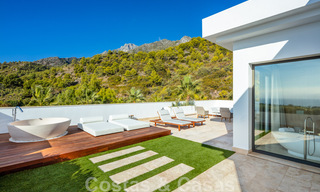Villa de luxe contemporaine et moderne à vendre dans un style de resort avec vue panoramique sur la mer à Cascada de Camojan à Marbella 42095 