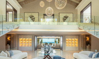 Villa de luxe contemporaine et moderne à vendre dans un style de resort avec vue panoramique sur la mer à Cascada de Camojan à Marbella 42098 