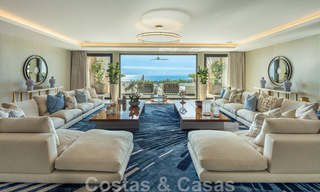 Villa de luxe contemporaine et moderne à vendre dans un style de resort avec vue panoramique sur la mer à Cascada de Camojan à Marbella 42101 