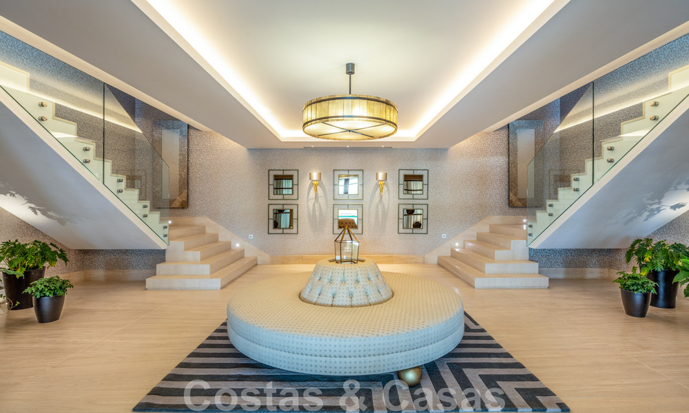 Villa de luxe contemporaine et moderne à vendre dans un style de resort avec vue panoramique sur la mer à Cascada de Camojan à Marbella 42117