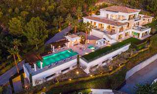 Villa de luxe contemporaine et moderne à vendre dans un style de resort avec vue panoramique sur la mer à Cascada de Camojan à Marbella 42121 