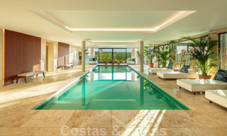 Villa de luxe contemporaine et moderne à vendre dans un style de resort avec vue panoramique sur la mer à Cascada de Camojan à Marbella 42125 