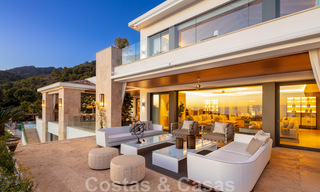Villa de luxe contemporaine et moderne à vendre dans un style de resort avec vue panoramique sur la mer à Cascada de Camojan à Marbella 42132 