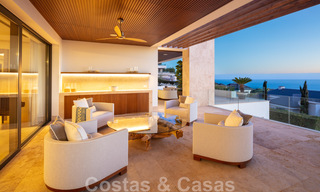 Villa de luxe contemporaine et moderne à vendre dans un style de resort avec vue panoramique sur la mer à Cascada de Camojan à Marbella 42133 