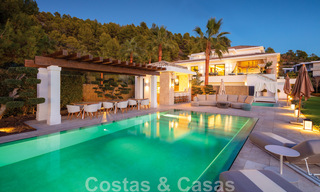 Villa de luxe contemporaine et moderne à vendre dans un style de resort avec vue panoramique sur la mer à Cascada de Camojan à Marbella 42134 