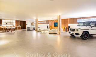 Villa de luxe contemporaine et moderne à vendre dans un style de resort avec vue panoramique sur la mer à Cascada de Camojan à Marbella 42404 