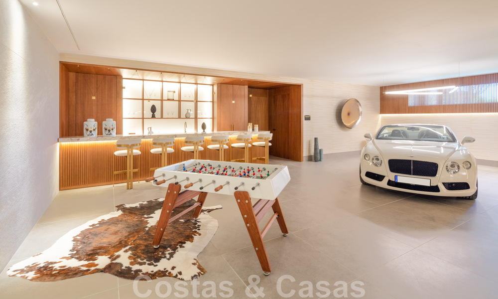 Villa de luxe contemporaine et moderne à vendre dans un style de resort avec vue panoramique sur la mer à Cascada de Camojan à Marbella 42405