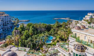 Appartement rénové à vendre, avec vue sur la mer, au centre de Puerto Banus, Marbella 42079 