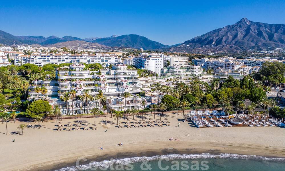 Appartement rénové à vendre, avec vue sur la mer, au centre de Puerto Banus, Marbella 42080