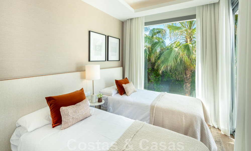Villa de conception à vendre dans une urbanisation exclusive de Nueva Andalucia - Marbella 42139