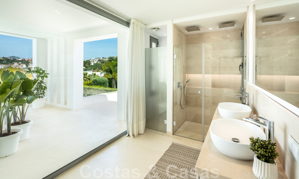 Villa de conception à vendre dans une urbanisation exclusive de Nueva Andalucia - Marbella 42143