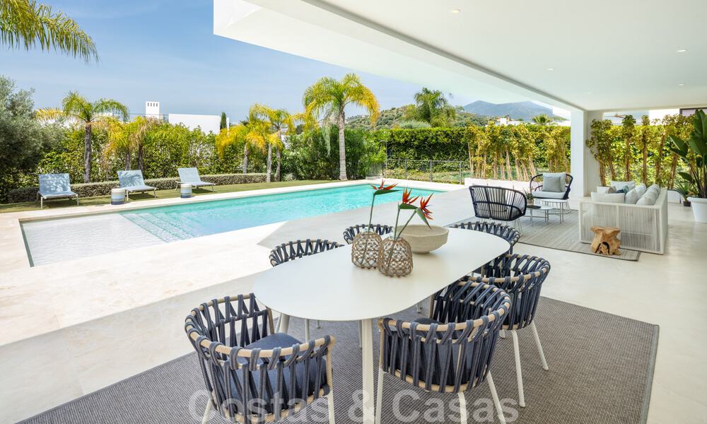 Villa de conception à vendre dans une urbanisation exclusive de Nueva Andalucia - Marbella 42163