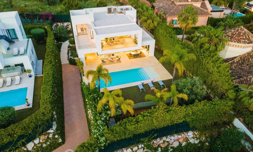 Villa de conception à vendre dans une urbanisation exclusive de Nueva Andalucia - Marbella 42168