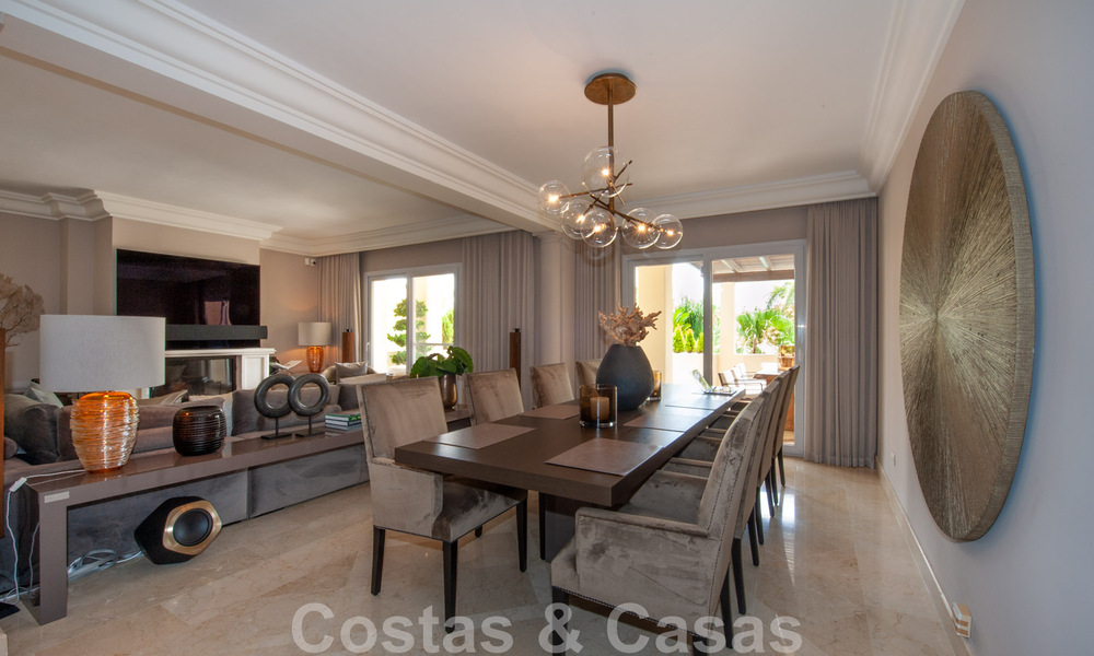 Penthouse de luxe à vendre dans un magnifique complexe de golf en première ligne à Nueva Andalucia, Marbella 42170
