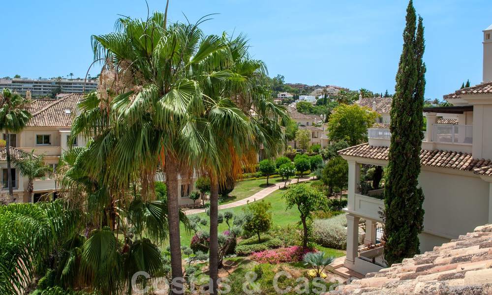 Penthouse de luxe à vendre dans un magnifique complexe de golf en première ligne à Nueva Andalucia, Marbella 42187