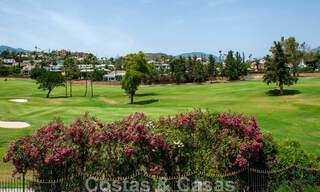 Penthouse de luxe à vendre dans un magnifique complexe de golf en première ligne à Nueva Andalucia, Marbella 42199 
