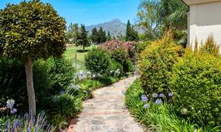 Penthouse de luxe à vendre dans un magnifique complexe de golf en première ligne à Nueva Andalucia, Marbella 42202 