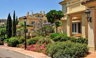 Penthouse de luxe à vendre dans un magnifique complexe de golf en première ligne à Nueva Andalucia, Marbella 42282 