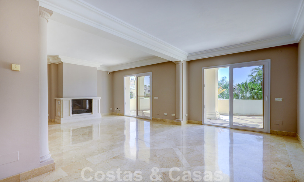 Penthouse de luxe à vendre dans un magnifique complexe de golf en première ligne à Nueva Andalucia, Marbella 51661