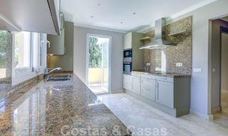 Penthouse de luxe à vendre dans un magnifique complexe de golf en première ligne à Nueva Andalucia, Marbella 51679 