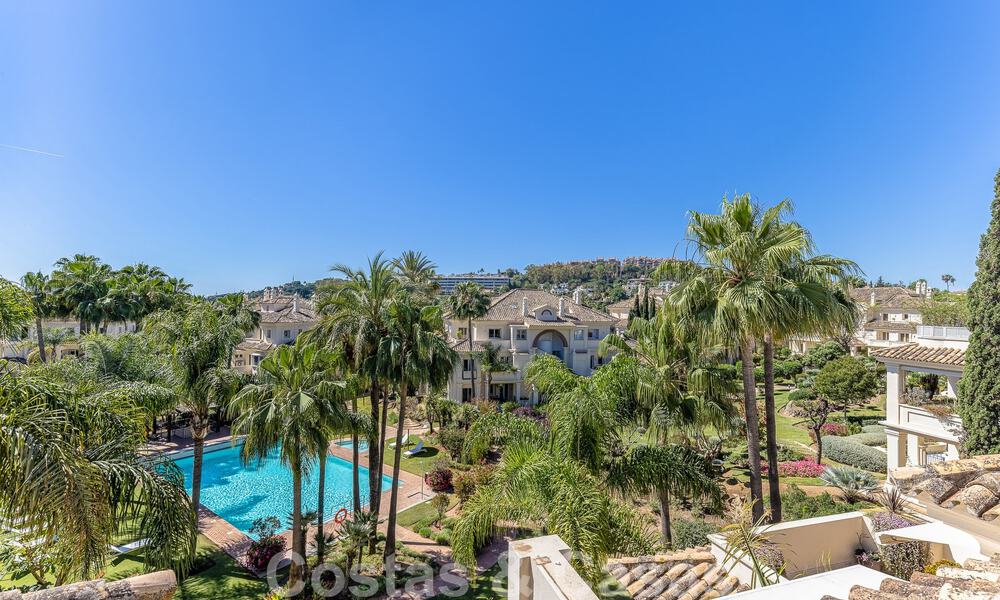 Penthouse de luxe à vendre dans un magnifique complexe de golf en première ligne à Nueva Andalucia, Marbella 51702