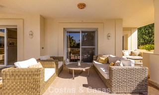 Penthouse de luxe à vendre dans un magnifique complexe de golf en première ligne à Nueva Andalucia, Marbella 796987 