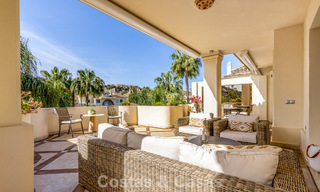 Penthouse de luxe à vendre dans un magnifique complexe de golf en première ligne à Nueva Andalucia, Marbella 796991 
