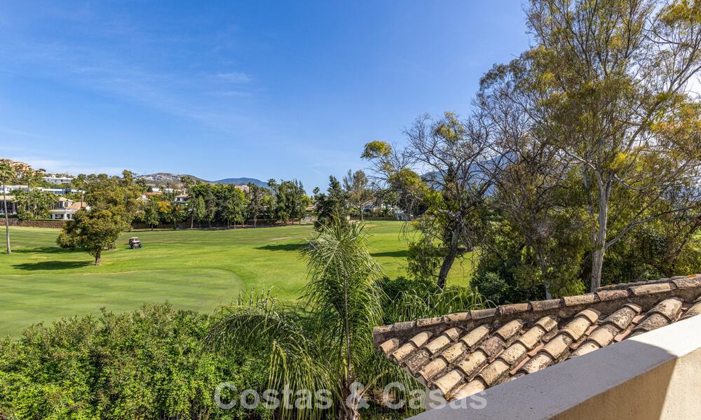 Penthouse de luxe à vendre dans un magnifique complexe de golf en première ligne à Nueva Andalucia, Marbella 797002