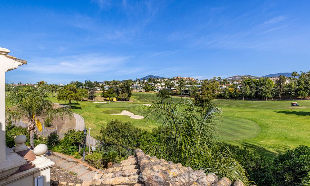 Penthouse de luxe à vendre dans un magnifique complexe de golf en première ligne à Nueva Andalucia, Marbella 797003