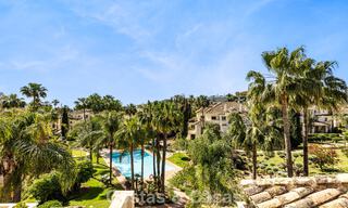 Penthouse de luxe à vendre dans un magnifique complexe de golf en première ligne à Nueva Andalucia, Marbella 797019 