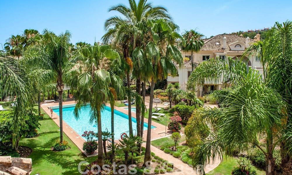 Penthouse de luxe à vendre dans un magnifique complexe de golf en première ligne à Nueva Andalucia, Marbella 797026