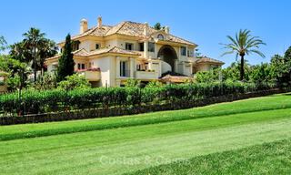 Penthouse de luxe à vendre dans un magnifique complexe de golf en première ligne à Nueva Andalucia, Marbella 797037 
