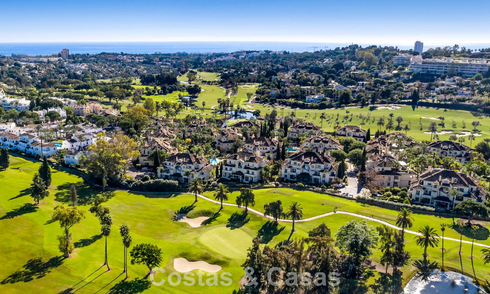 Penthouse de luxe à vendre dans un magnifique complexe de golf en première ligne à Nueva Andalucia, Marbella 797041