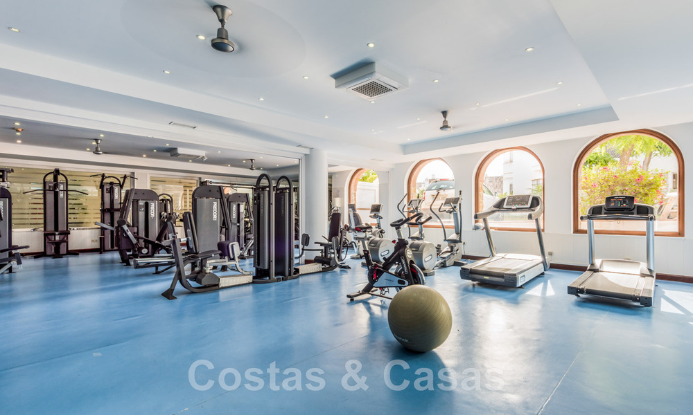 Appartement moderne à vendre sur le Golden Mile de Marbella 42301