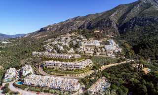 Nouveaux appartements de luxe à vendre, avec vue imprenable sur le lac, les montagnes et la côte vers Gibraltar, situés dans le paisible Istán, Costa del Sol 42606 