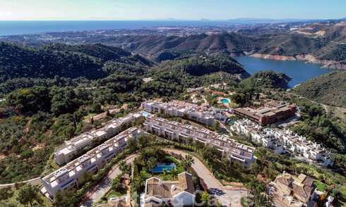 Nouveaux appartements de luxe à vendre, avec vue imprenable sur le lac, les montagnes et la côte vers Gibraltar, situés dans le paisible Istán, Costa del Sol 42607