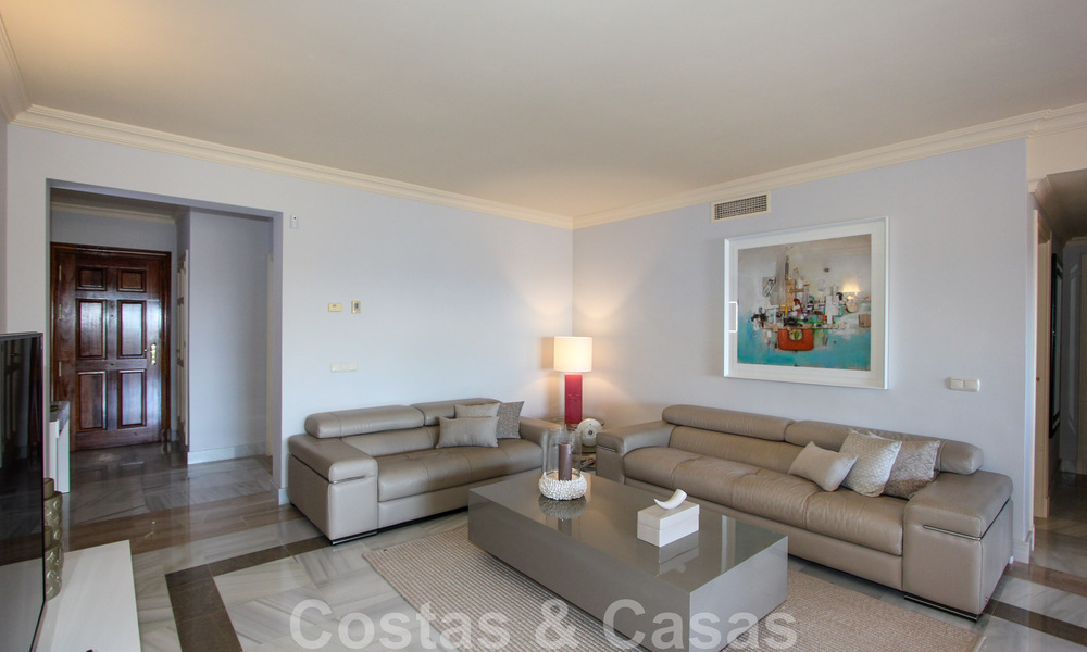 Grand appartement à vendre avec vue sur la mer à Benahavis - Marbella 42356