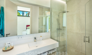 Villa moderne à vendre dans une communauté entre Marbella et Estepona 42422 