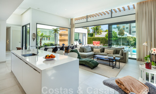 Villa moderne à vendre dans une communauté entre Marbella et Estepona 42428 