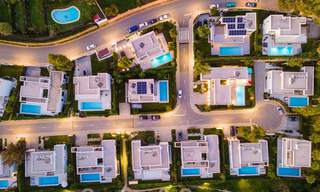 Villa moderne à vendre dans une communauté entre Marbella et Estepona 42436 