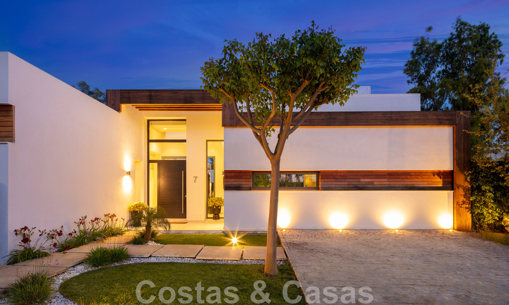 Villa moderne à vendre dans une communauté entre Marbella et Estepona 42441