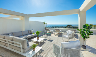 Spectaculaire penthouse moderne à vendre avec vue imprenable sur la mer dans le quartier très recherché de Sierra Blanca, sur la Golden Mile de Marbella 51516 