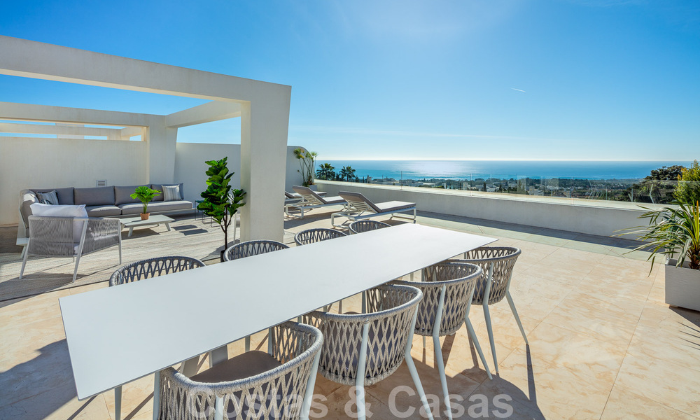 Spectaculaire penthouse moderne à vendre avec vue imprenable sur la mer dans le quartier très recherché de Sierra Blanca, sur la Golden Mile de Marbella 51518