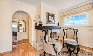 Villa andalouse à vendre avec vue sur la mer dans une urbanisation fermée située entre la vallée du golf de Nueva Andalucia et La Quinta golf, à Benahavis - Marbella 42749 