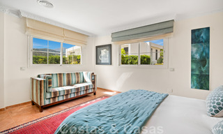 Villa andalouse à vendre avec vue sur la mer dans une urbanisation fermée située entre la vallée du golf de Nueva Andalucia et La Quinta golf, à Benahavis - Marbella 42756 