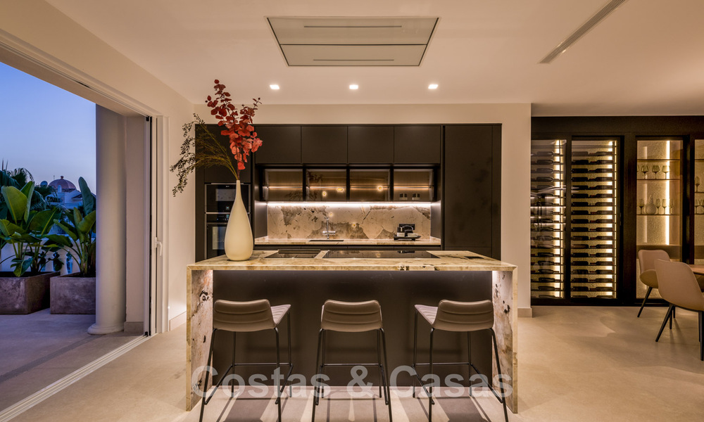 Opportunité ! Penthouse de luxe en bord de la mer à vendre dans le parc Las Dunas, Marbella - Estepona. Prêt à emménager. 43693