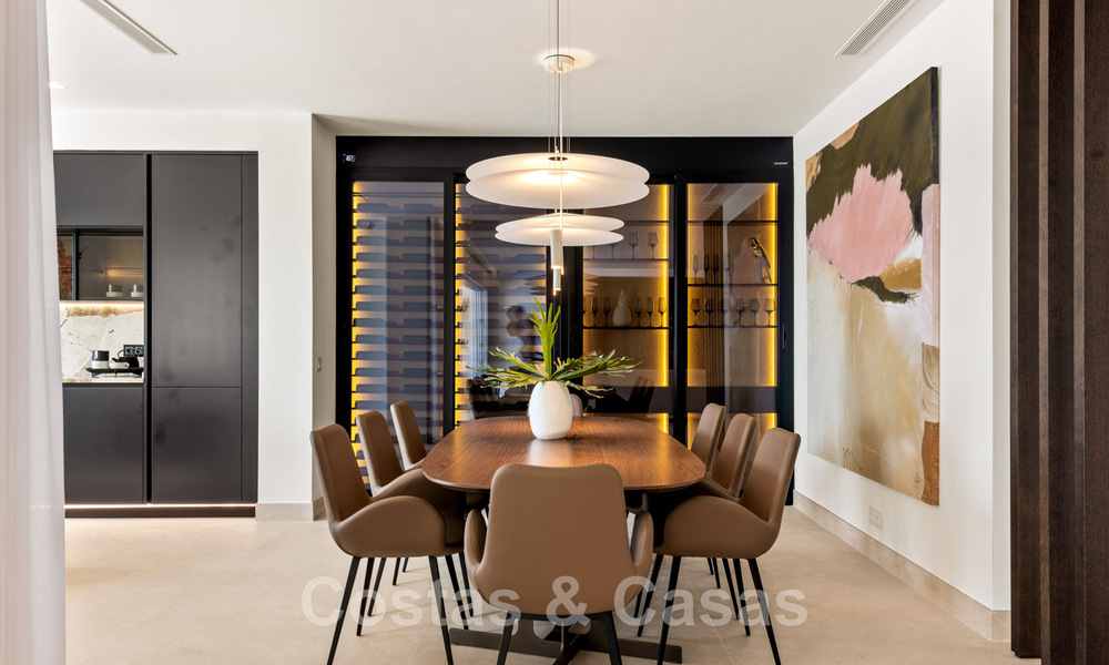 Opportunité ! Penthouse de luxe en bord de la mer à vendre dans le parc Las Dunas, Marbella - Estepona. Prêt à emménager. 43712